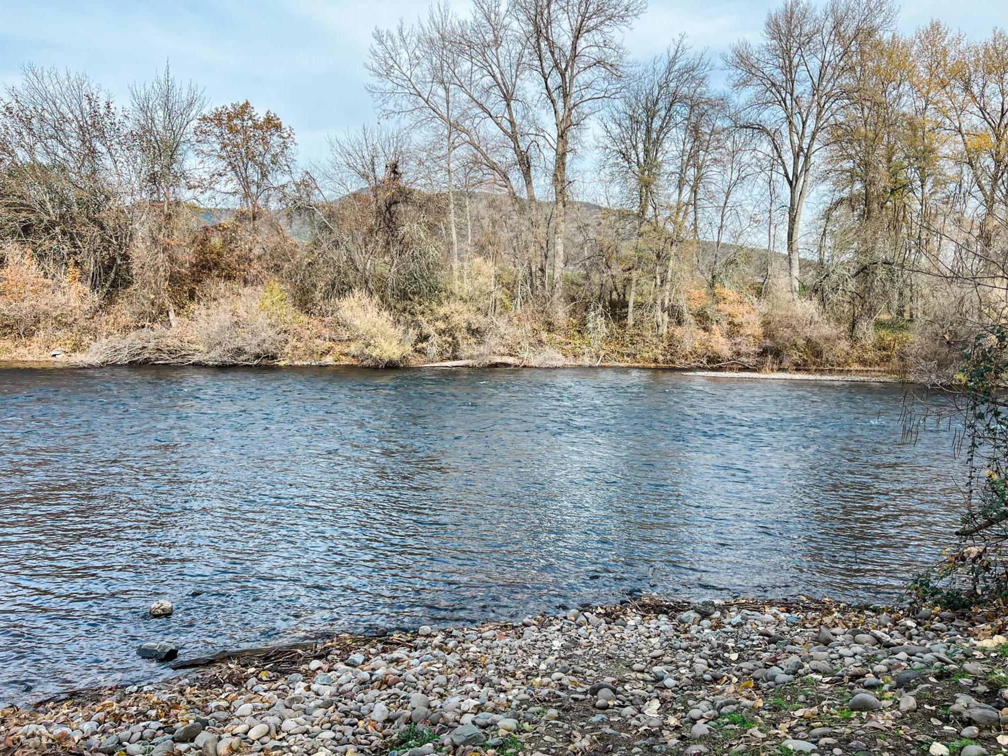 Waterfront River Apartments Rogue River Luaran gambar